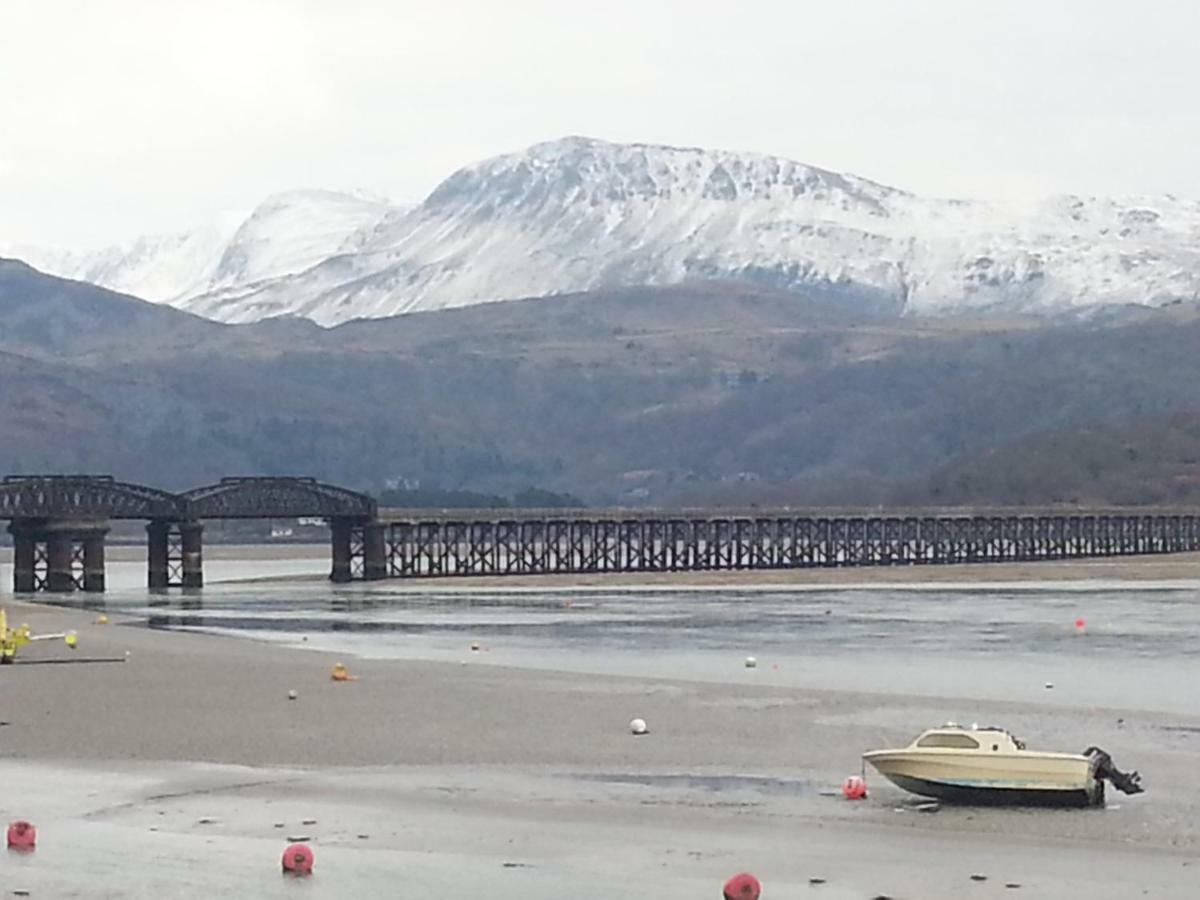 Villa Snowdonia Mawddach escape Dolgellau Exterior foto